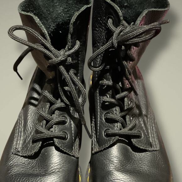 Women’s DR. Martens 1460 Pascal Black Leather Boots Excellent Condition - Picture 5 of 12